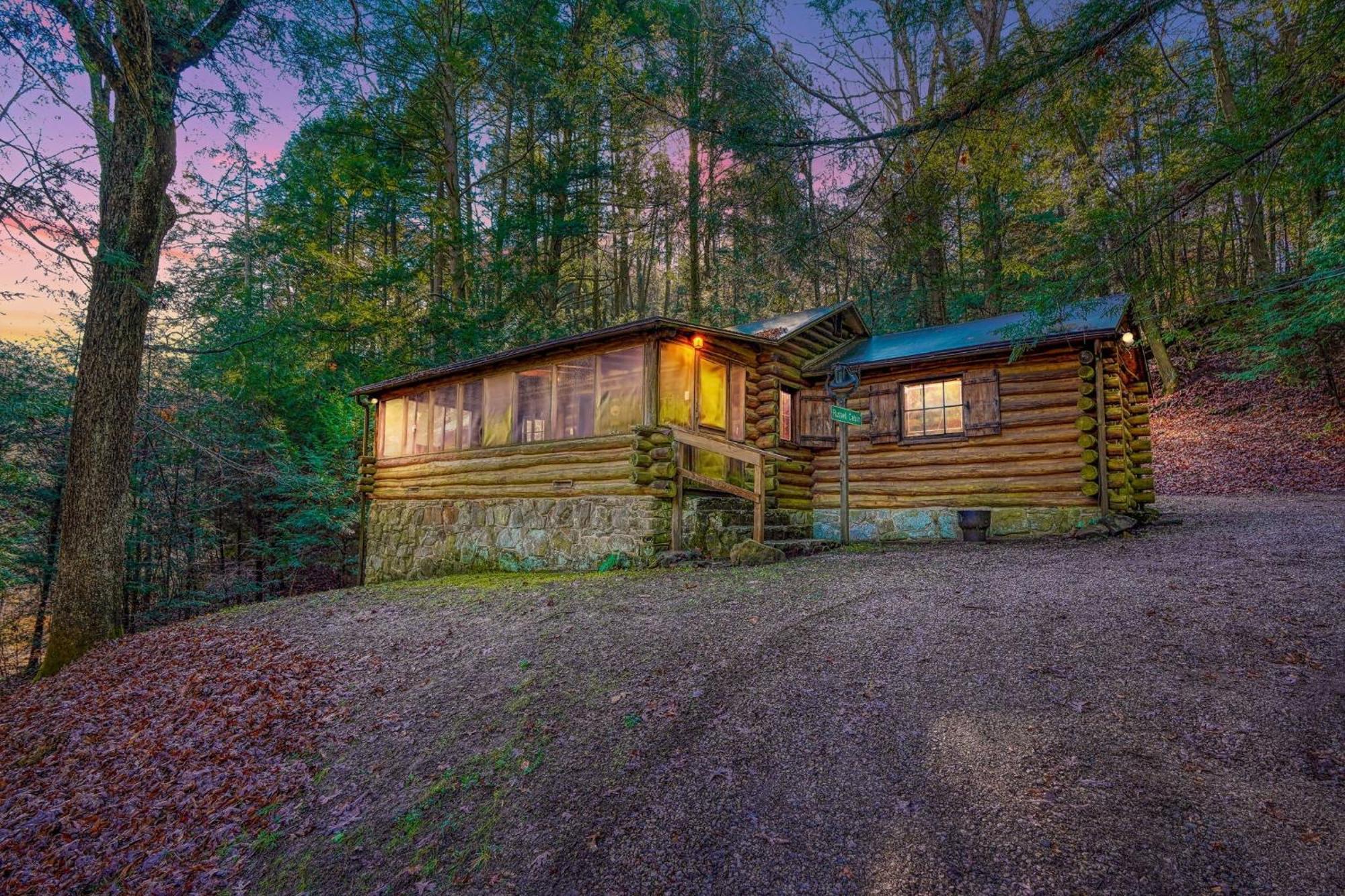 Russell Cabin Logan Luaran gambar