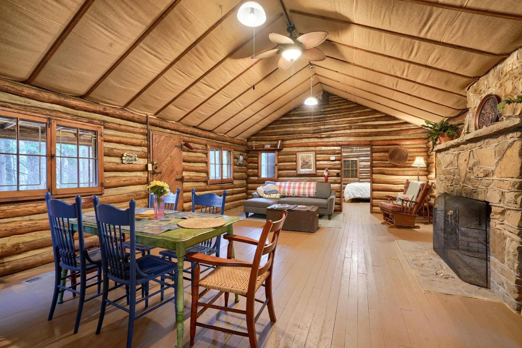 Russell Cabin Logan Luaran gambar