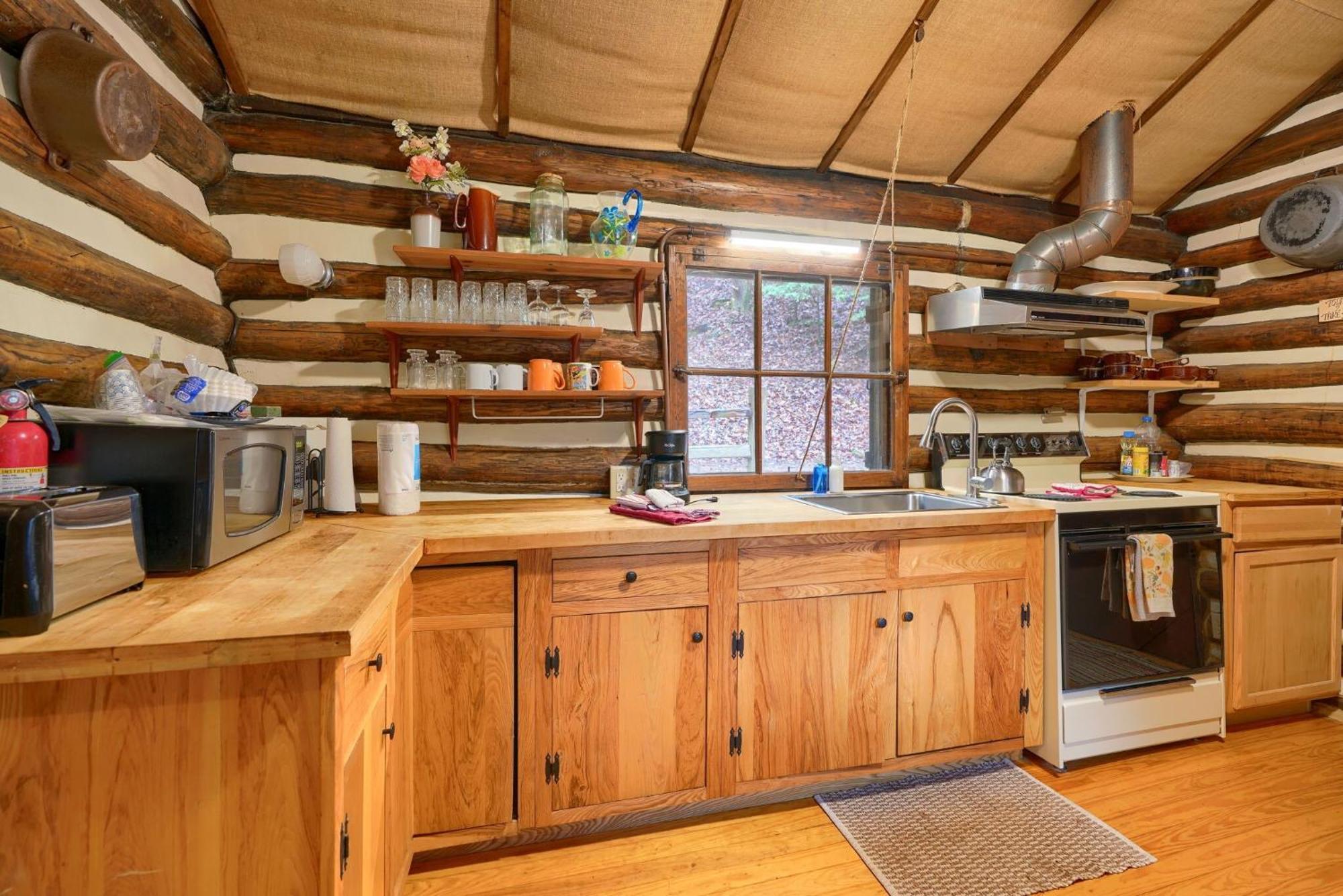 Russell Cabin Logan Luaran gambar